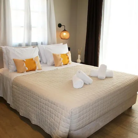 فيلة Liotopos ليكسوري