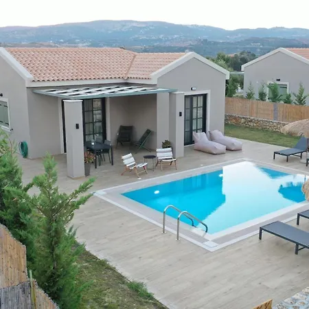 Liotopos فيلة ليكسوري